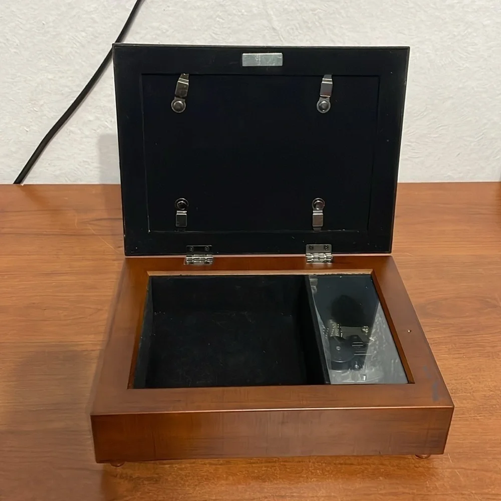 Vintage Sankyo Decorative Wooden Jewelry/Trinket Music Box